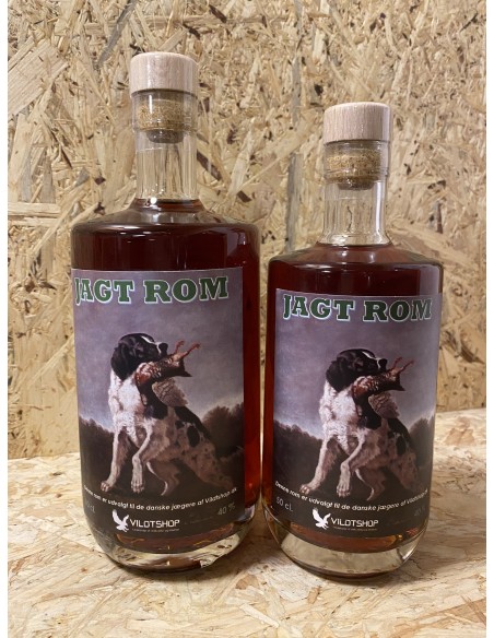 Jagtrommen fås i 50 cl og 70 cl