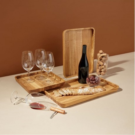 Stor serveringsbakke i Olieret Eg