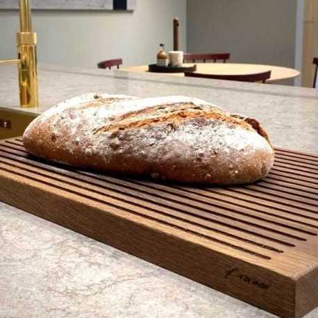 Skærebræt med riller i røget eg