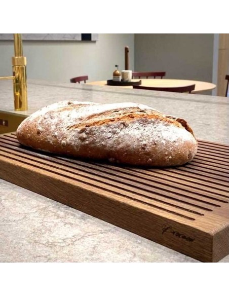 Skærebræt med riller i røget eg