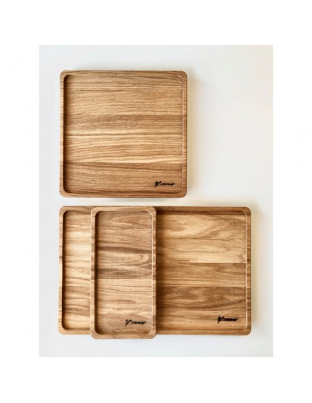 Mellem træbakke i røget eg