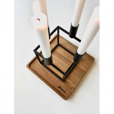 Mellem træbakke i røget eg