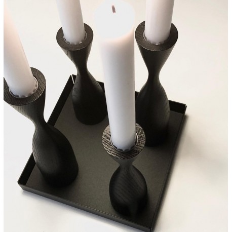 Lysestager i sort - 4 stk. - Dansk Design Lysestager i sort - 4 stk. - Dansk Design