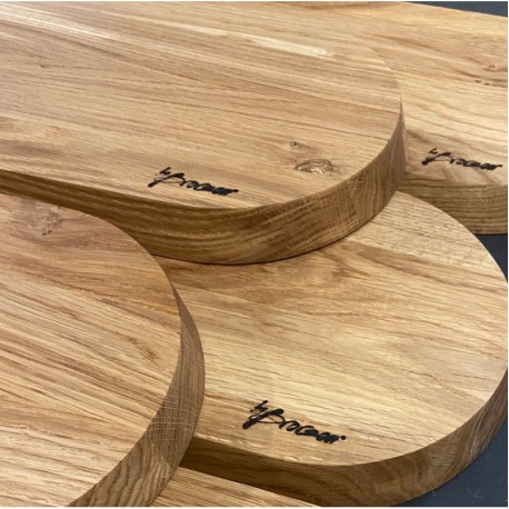 Lille oval træbakke i olieret eg