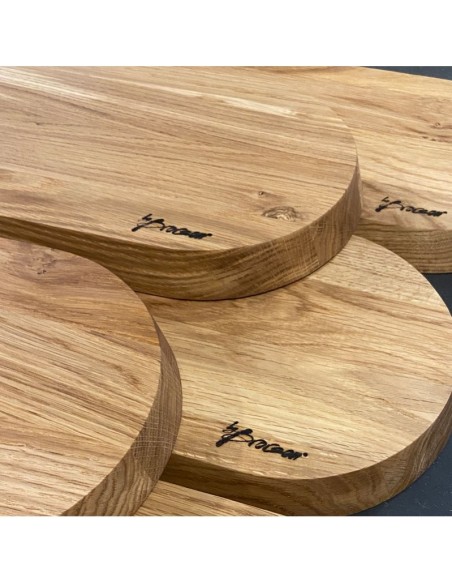 Lille oval træbakke i olieret eg