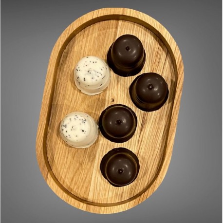 Lille oval træbakke i olieret eg