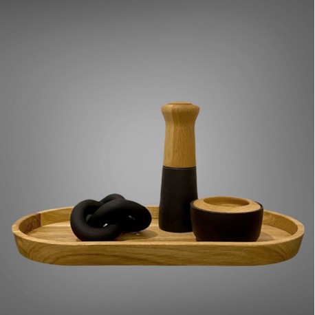 Stor oval træbakke i olieret eg Stor oval træbakke i olieret eg