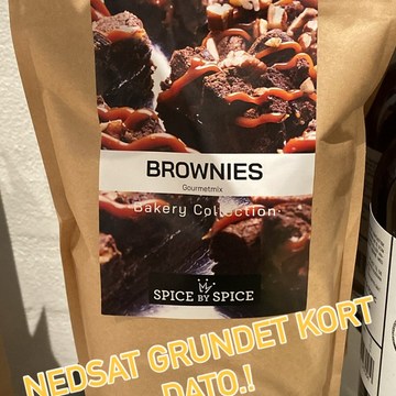 Vi har 3 poser kagemix til KUN 35,- grundet kort dato.Vores normalpris er 65,-3 stk. haves 🥧🥧🥧