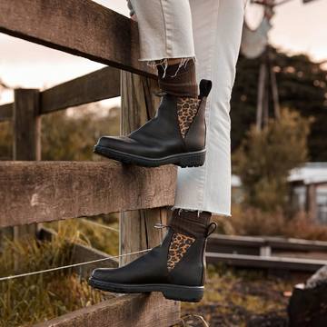 🐆 Bestil dine næste Rossi støvler med et strejf af leopard 👌🏻🐆Lige nu kan du spare 20% på de populære støvler til kvinder.Hop ind og shop dem allerede i dag 🛒 tilbuddet gælder kun i januar og så længe lager haves 👇🏻👇🏻👇🏻 https://vildtshop.dk/fodtoj-og-tilbehor/225-380-rossi-endura-343-leopard-dame.html#/133-storrelse-37#rossi #rossileopard #leopard #leopardprint #rossidamemodel #kvindemodel #rossitilhende #leopardrossi #chelseaboots #boots #rossiboots #leopardboots